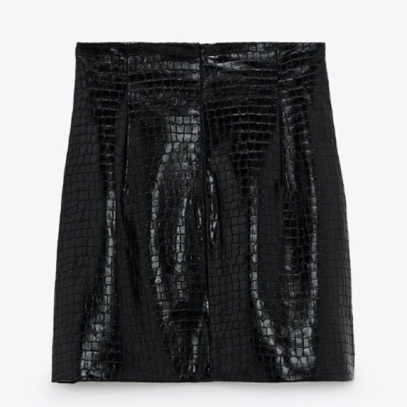 NWT ZARA Faux leather mini skirt. - Picture 8 of 8
